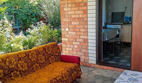 Четырехместный комфорт. Гостевой дом Свобода. Ейск