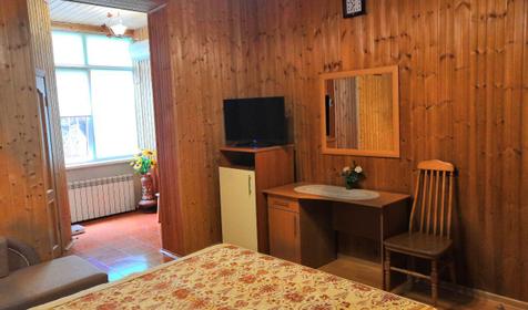 Деревянная спальня