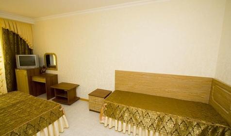 Стандарт трехместный. Гостиница Сибирь, г. Анапа