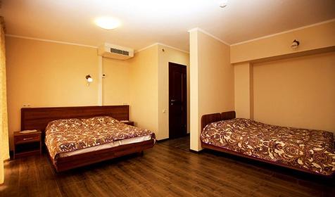 Стандарт чытырехместный с балконом. Well Hotel (Вэлл Отель). Анапа