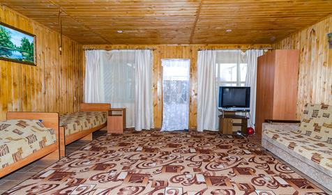 Люкс с кухней. Гостевой дом Сенной. Темрюкский район, п. Сенной