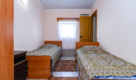 Эконом с удобствами в номере с кондиционером. Гостевой дом Сенной. Темрюкский район, п. Сенной
