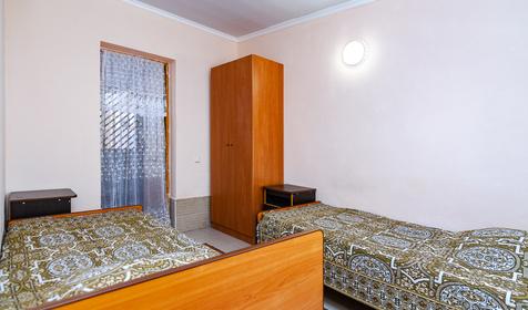 Эконом с удобствами в номере с кондиционером. Гостевой дом Сенной. Темрюкский район, п. Сенной