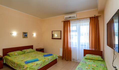 Трехместный полулюкс. Гостевой дом "Дом у моря (Villa Costa)", г. Анапа, п. Джемете