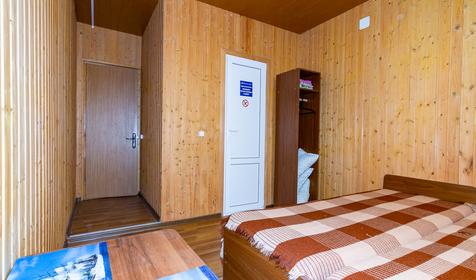 Трехместный номер, корпус А. Гостевой дом Алые паруса, п. Лермонтово