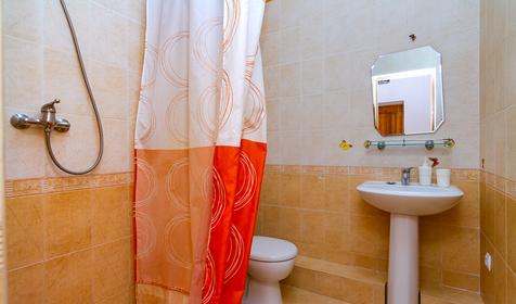 Трех-, четырехместный семейный двухкомнатный номер. Мини-отель Вега, г. Геленджик, с. Кабардинка