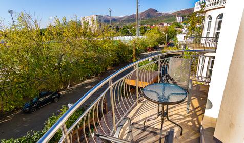 Двухместный с балконом. Гостевой дом Кристина, г. Геленджик, с. Кабардинка