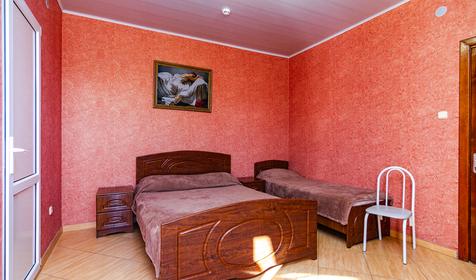 Трехместный с видовым балконом. Гостевой дом Кристина, г. Геленджик, с. Кабардинка