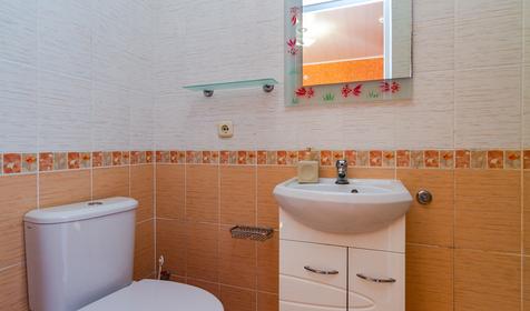 Трехместный с видовым балконом. Гостевой дом Кристина, г. Геленджик, с. Кабардинка