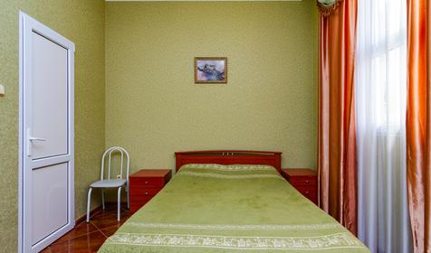 Трехместный полулюкс. Гостевой дом Кристина, г. Геленджик, с. Кабардинка