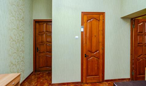 Двухкомнатный люкс с балконом. Гостевой дом Кристина, г. Геленджик, с. Кабардинка