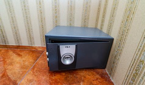 Двухкомнатный (изолированые комнаты) люкс с балконом. Гостевой дом Кристина, г. Геленджик, с. Кабардинка