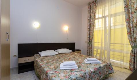 Двухместный стандарт с балконом. Отель Эллас, Сочи, Адлер