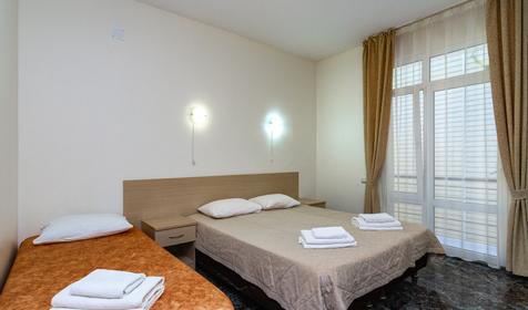 Трехместный стандарт без балкона. Отель Эллас, Сочи, Адлер