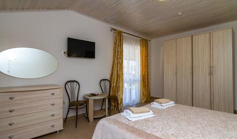 Четырехместный двухкомнатный делюкс. Отель Эллас, Сочи, Адлер