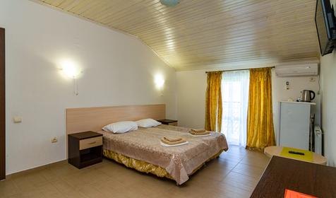 Четырехместный двухкомнатный делюкс. Отель Эллас, Сочи, Адлер