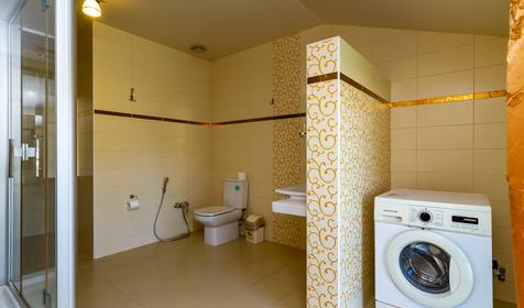 Четырехместный двухкомнатный делюкс. Отель Эллас, Сочи, Адлер