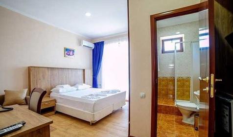 Стандарт трехместный. Гостевой дом Версаль, г. Геленджик