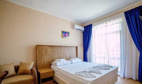 Стандарт трехместный. Гостевой дом Версаль, г. Геленджик