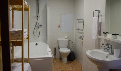 Семейный 4-местный двухкомнатный (цоколь). Гостиничный комплекс Rosa Village (Роза Вилладж), Сочи, Красная Поляна