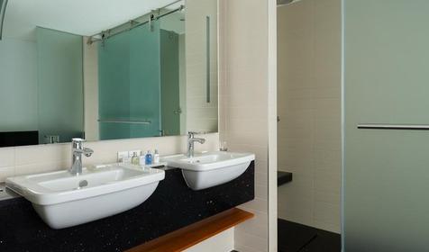 Полулюкс с балконом. Radisson Rosa Khutor, Красная Поляна