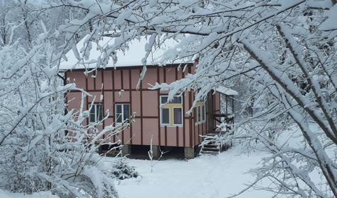 Романтик у реки