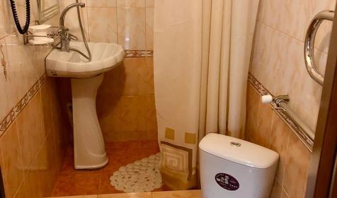 Трехместный