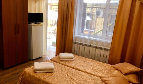 Трехместный