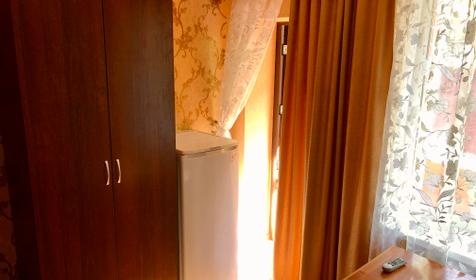 Трехместный