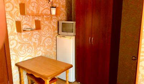 Трехместный