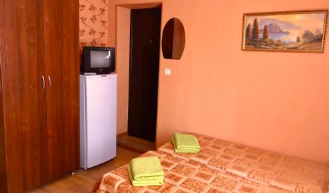 Трехместный