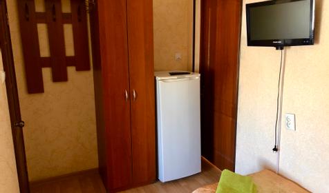 Трехместный