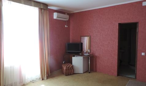 Четырехместный номер стандарт с видом на море и балконом