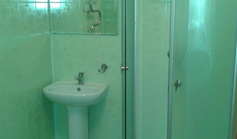 Четырехместный номер стандарт с видом на море и балконом