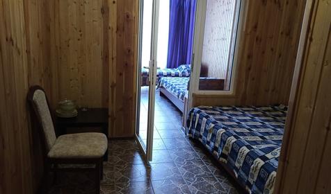 Шестиместный