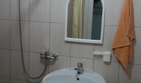 Трехместный