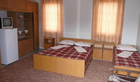 Четырехместный эконом с кондиционером в летнем домике