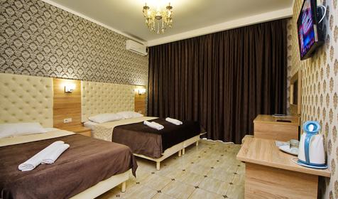 Полулюкс четырехместный с балконом