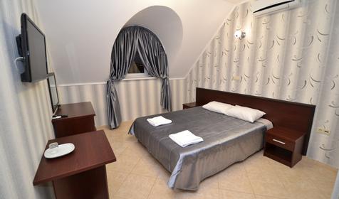 Полулюкс двухместный без балкона, 5 этаж