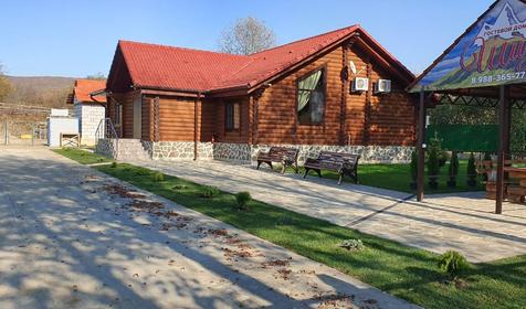 У подножия горы Шизе