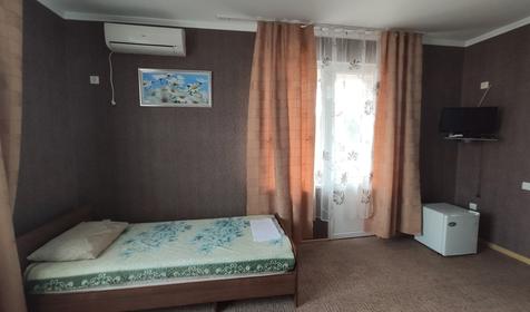 Трехместный с балконом и кондиционером