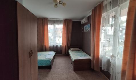 Трехместный с балконом и кондиционером