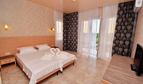 Полулюкс четырехместный с балконом