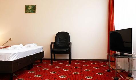 Двухместный двухкомнатный полулюкс. Отель Максимус, Анапа