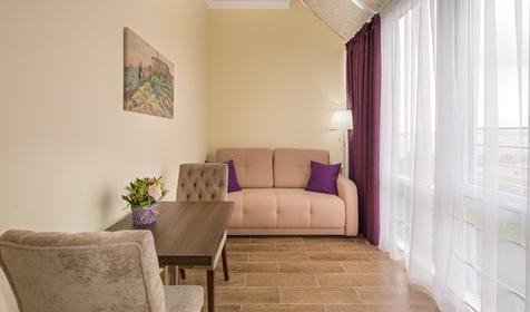 Люкс четырехместный двухкомнатный