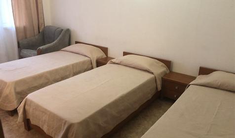 Трехместный стандарт. Гостиница Самара, Геленджик