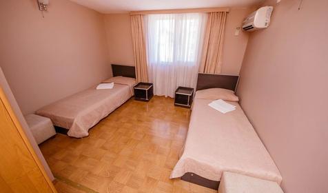 Четырехместный двухкомнатный стандарт. Гостиница Самара, Геленжик