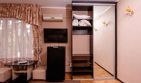 Четырехместный люкс с видом на город. Гостиница Самара, Геленджик