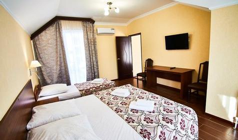 Люкс трехместный. Отель Добрая МАМА, Сочи, Адлер