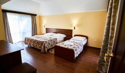 Люкс трехместный. Отель Добрая МАМА, Сочи, Адлер